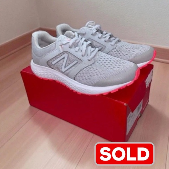 New Balance Shoes - New Balance 520 W520LS5 Women’s Running Shoes Size 9 Wide Gray Sneakers Comfort